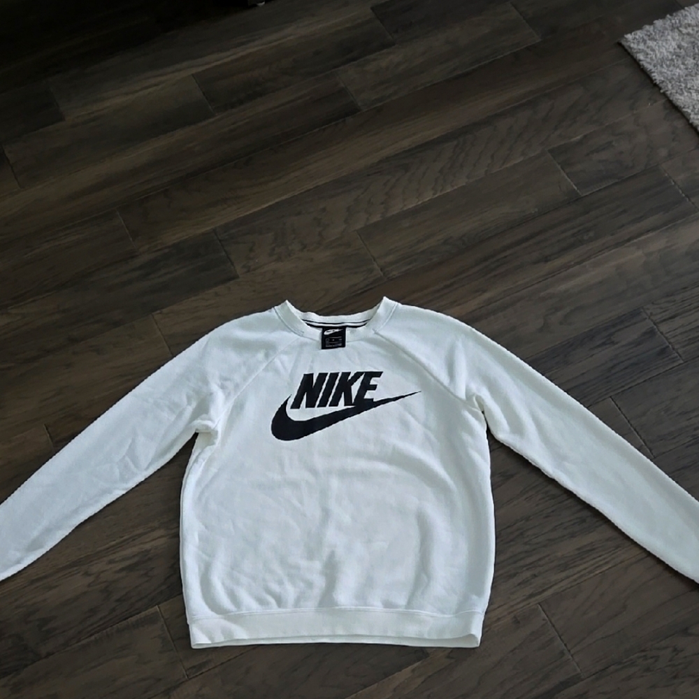 Nike White Crewneck Sweater